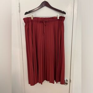 Athleta Red Pleated Midi Skirt